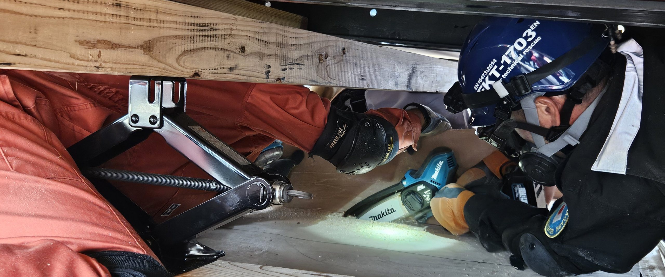 倒壊した日本式家屋から救命するための訓練を実施 <br>―減災ソリューションズ―