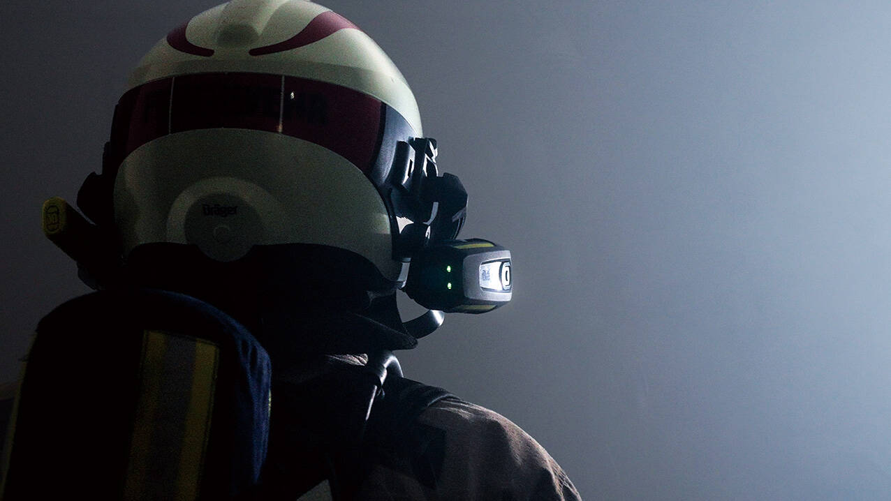 視界ゼロでも周囲の状況を画像化！ ハンズフリーで使えるディスプレイ＆熱画像カメラ