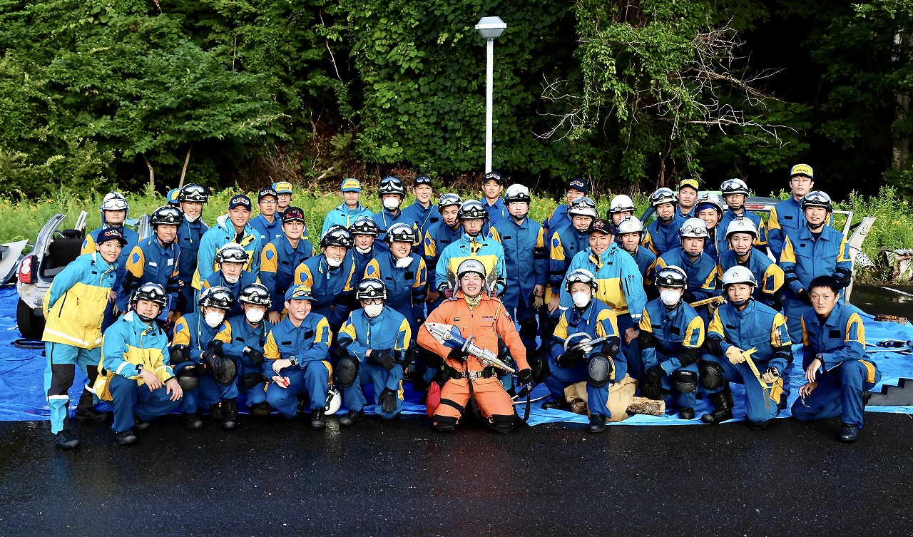 鉄を裂き、命をつなぐ <br>北海道警察が車両破壊救出訓練