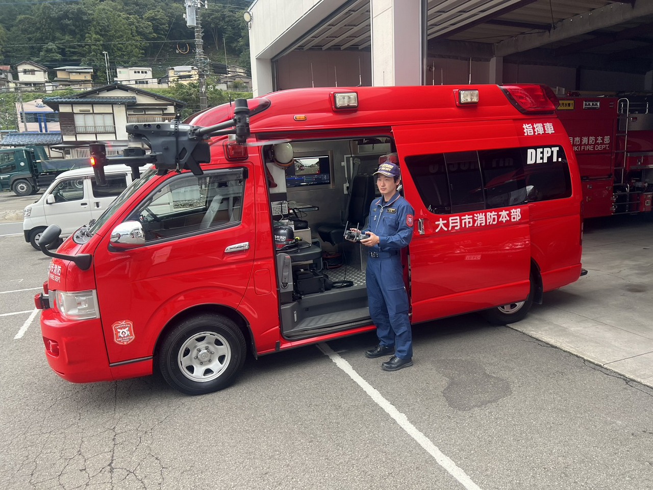 リニューアル指揮車 <br>大月市消防本部